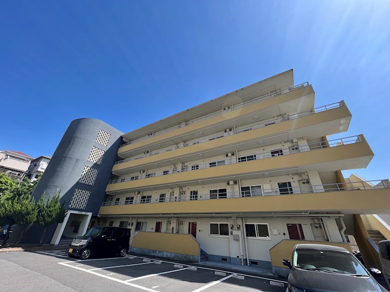 アロハ名谷の外観