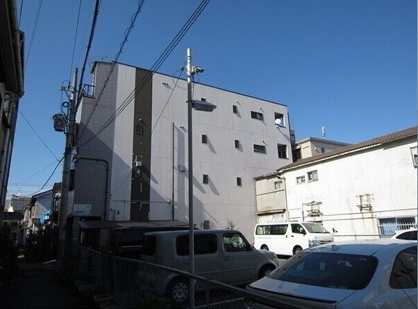 レジデンス三津屋の外観