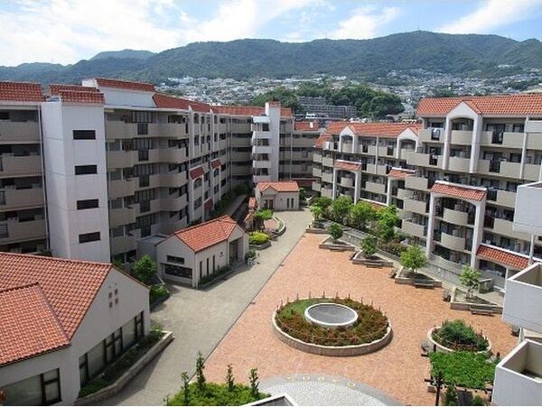 KDXレジデンス夙川ヒルズ　1番館の外観