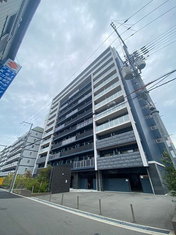 プレサンス新大阪ジェイズの外観