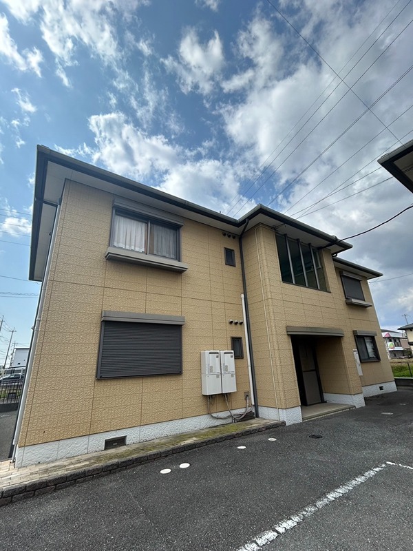 バリュージュ今在家の外観