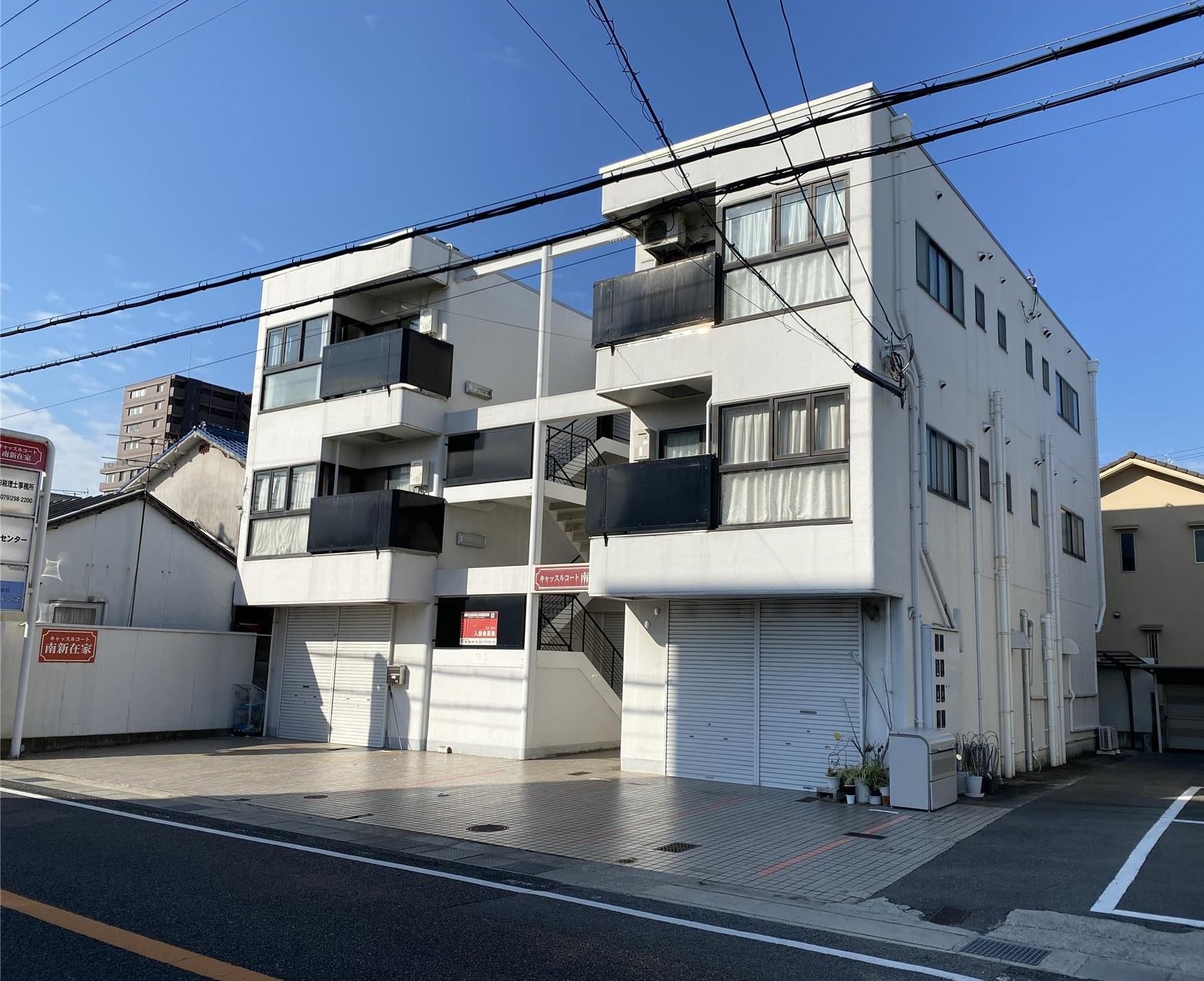 キャッスルコート南新在家の外観