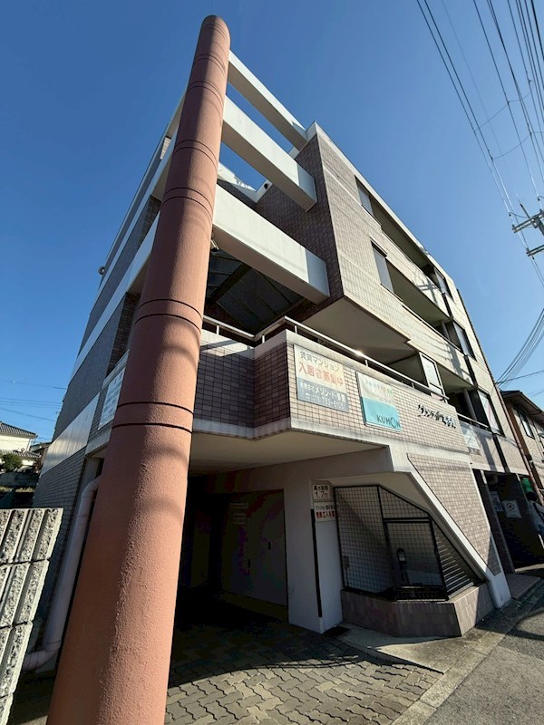グランデール本多聞の外観