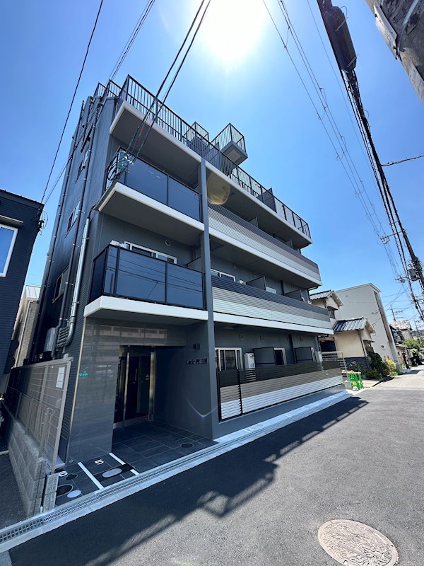 Lucir西三国の外観