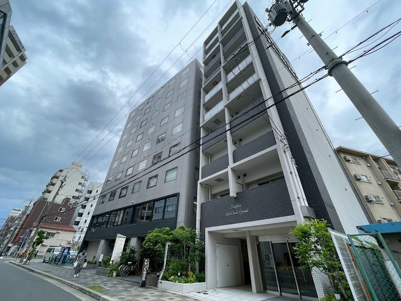 ファーストフィオーレ新大阪グランデの外観