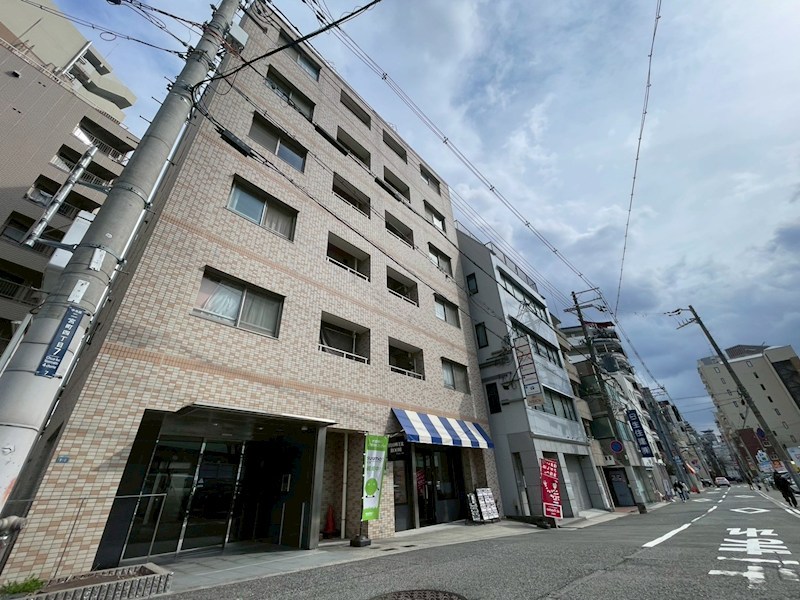 セルフィーユ三宮の外観