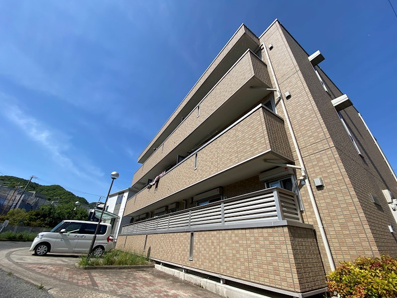 リバープレイス中山手の外観