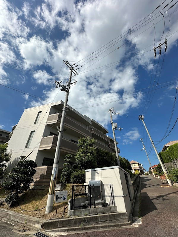 カルム千里山土井の外観