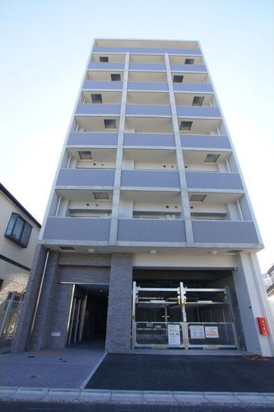 M:COURT江坂の外観