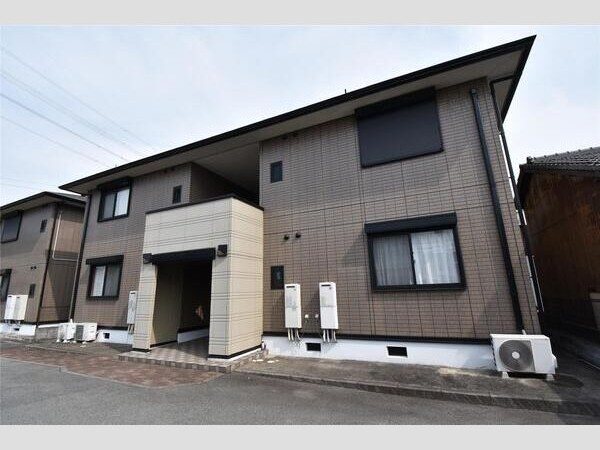 ソレジオ新町A棟の外観