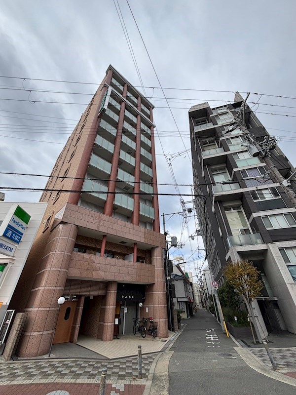 エクセレント上新17の外観