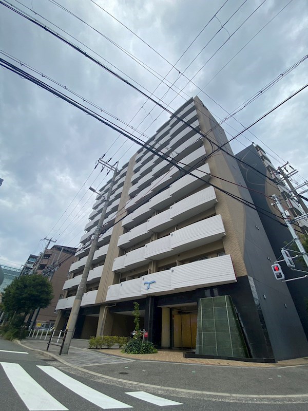 SEST新大阪の外観
