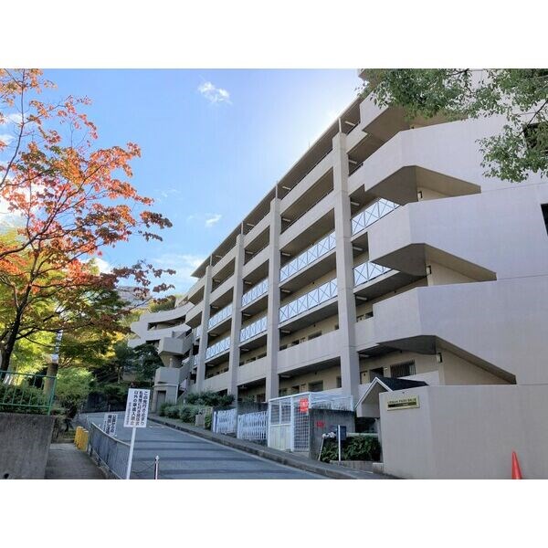 アーバンパーク緑地公園の外観