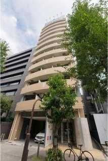 SERENiTE新大阪の外観