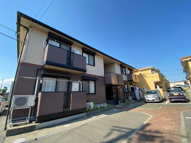 ウィンディビレッジ A棟の外観