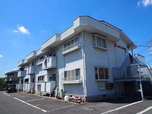 オアシスヤマナの外観