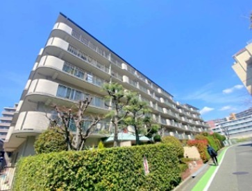 マンハイム桃山台の外観