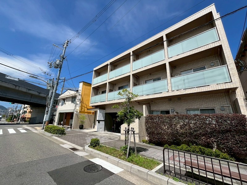 ルシェリア夙川の外観