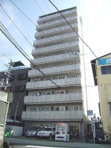 プリエール名神尼崎の外観