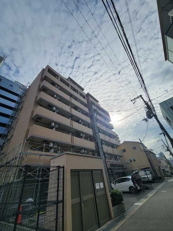 セゾンコート新大阪の外観