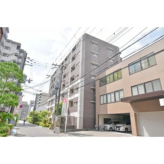 CASSIA江坂の外観
