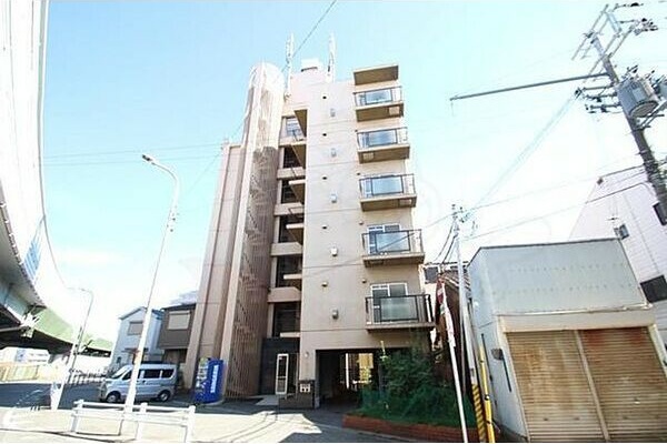ピュアライフ歌島の外観