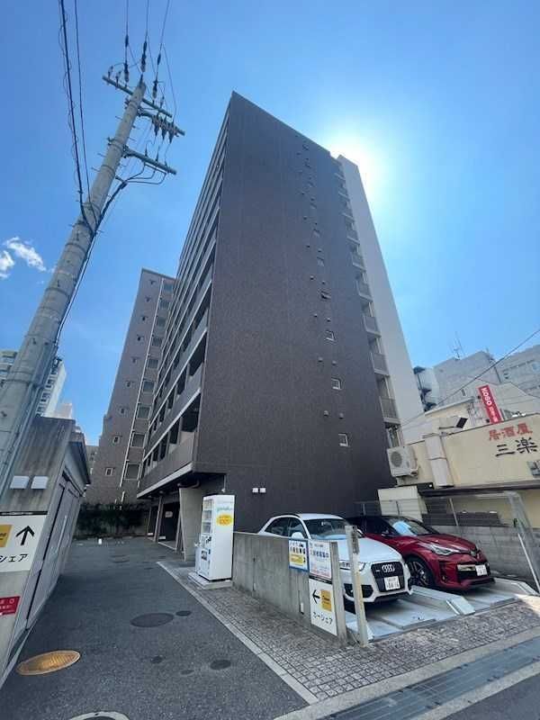 ドゥーエ江坂IIの外観