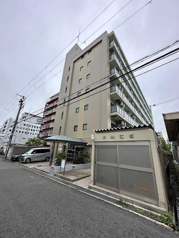 KM江坂の外観