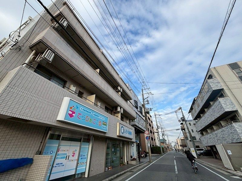 ナッツダムスタジオーネ塚口の外観