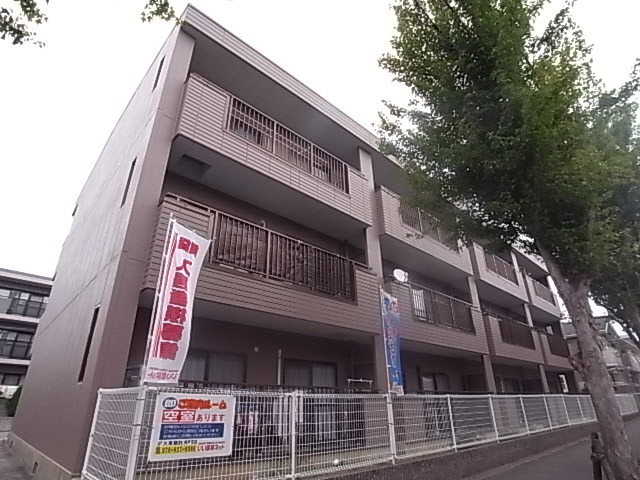 シャトル永井の外観