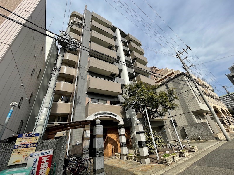 メゾン・ド・ソレイユ三宮の外観