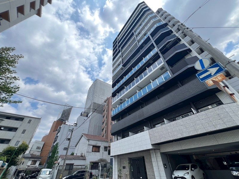 プレサンス塚本ベラビィの外観