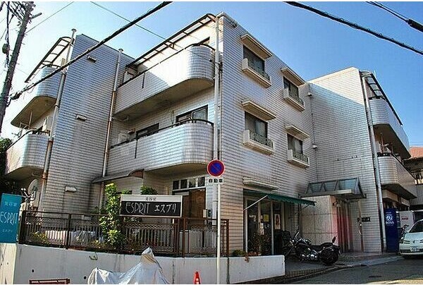 アパートメント吹田IIの外観