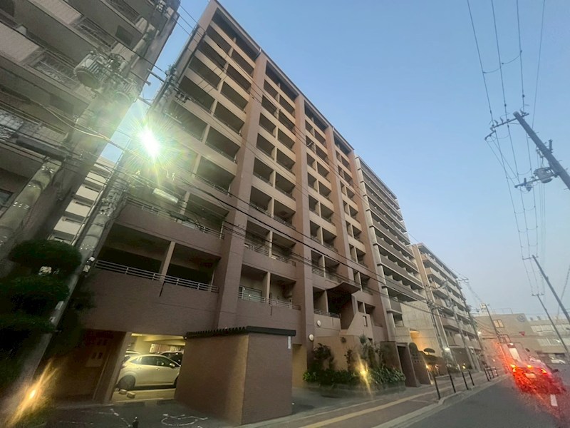 プルミエールメゾン江坂の外観