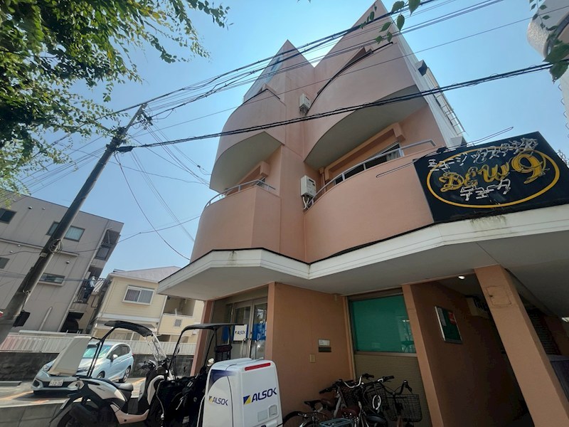アイランド岡町の外観