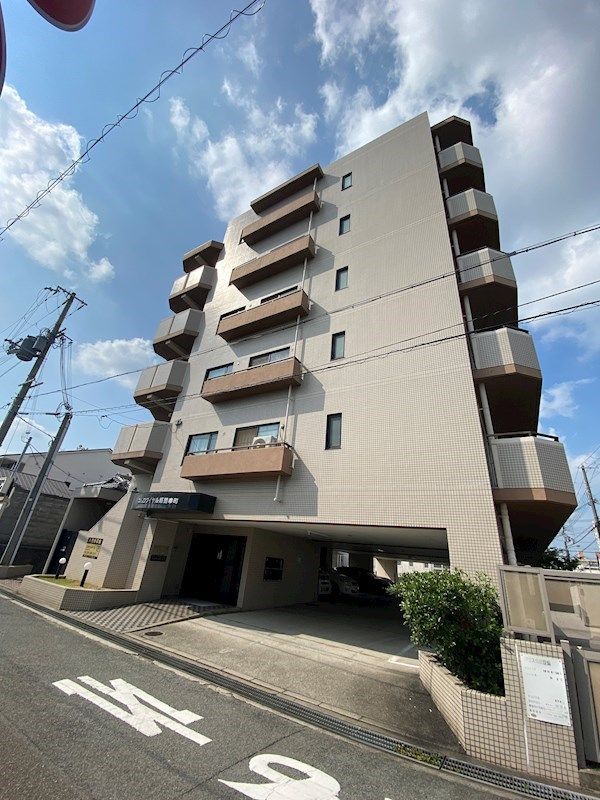 コム・ロワイヤル姫路幸町の外観