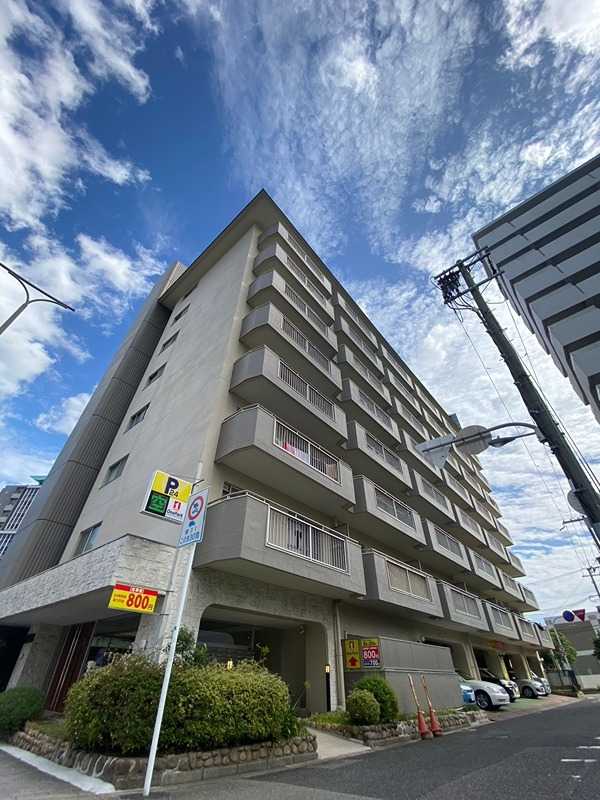西中島東行マンションの外観