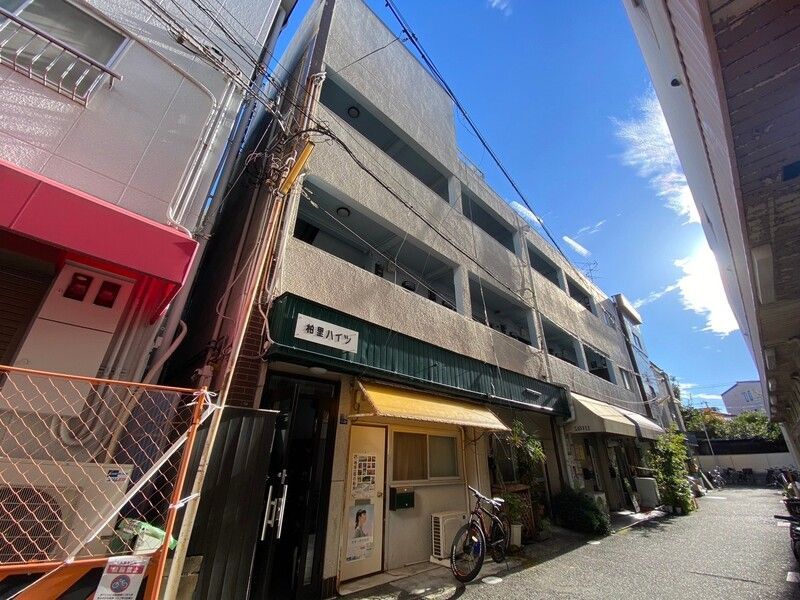 柏里ハイツの外観
