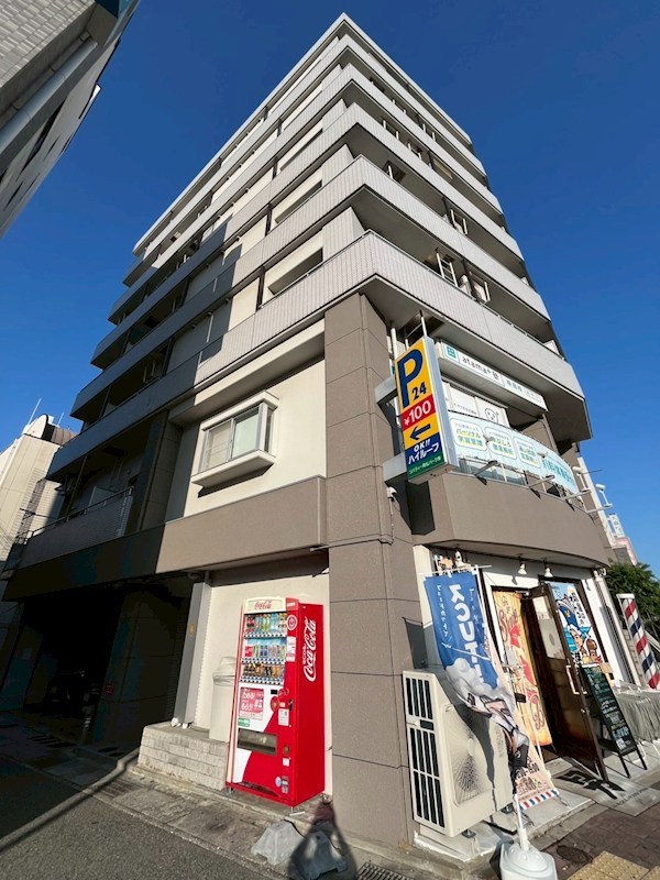 リバティー壱番館の外観