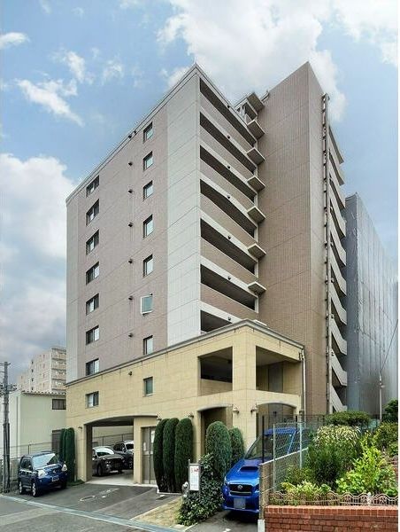 TMK江坂の外観