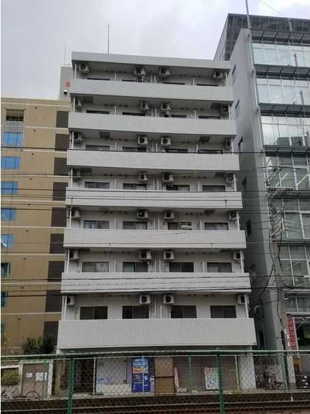 クレイン新大阪の外観