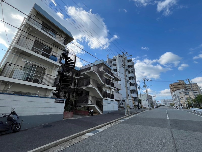 甲南灘コーポラスの外観