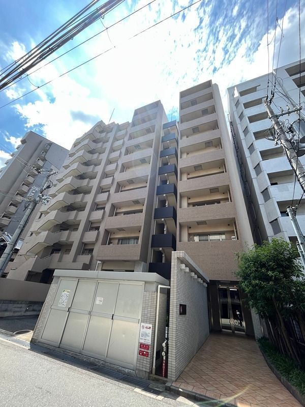 ドゥーエ江坂Iの外観