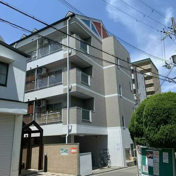 ジュネス西中島の外観