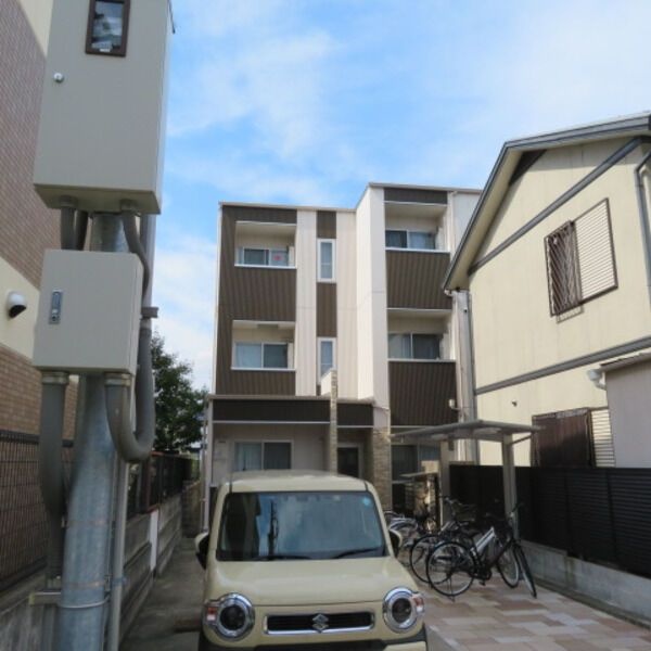 ロータスコートIIの外観
