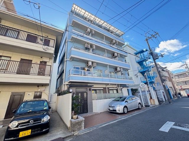 クリエール三津屋の外観