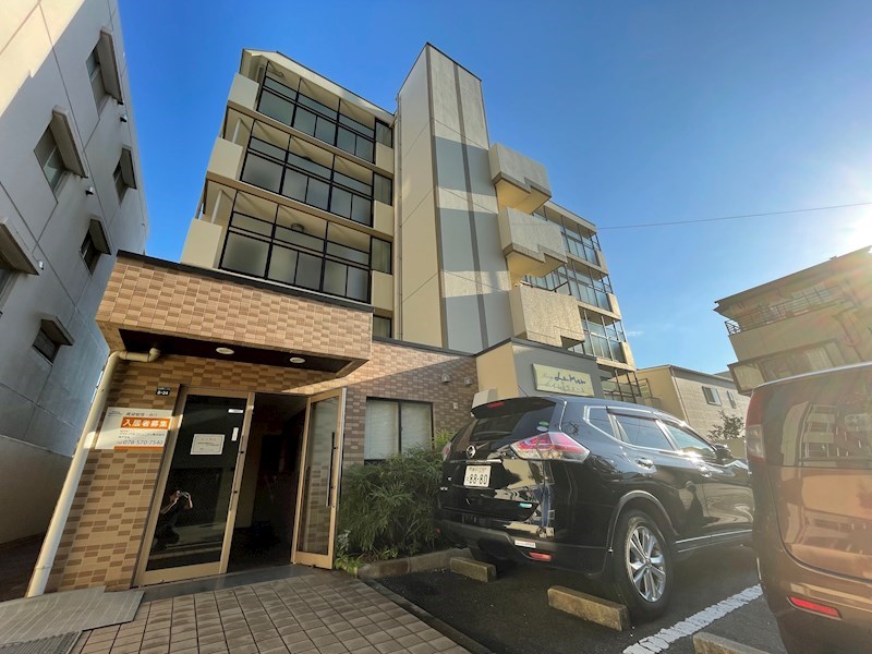 大栄・ラメールの外観