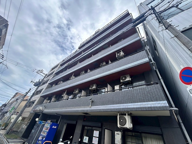 クオーレ十三東の外観