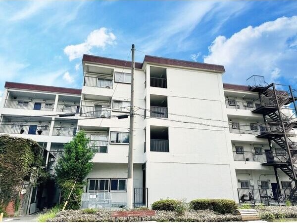 マンションなぎさの外観