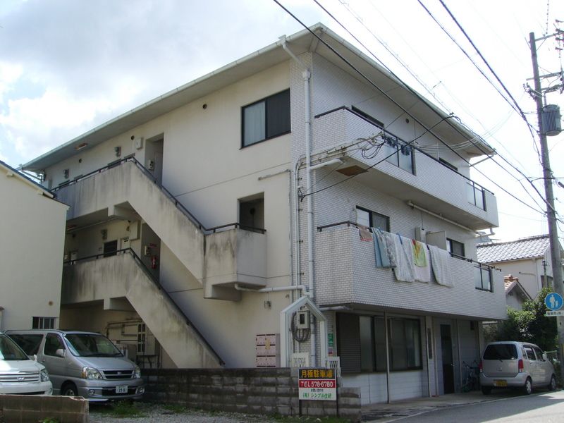 フリックコート荒田の外観